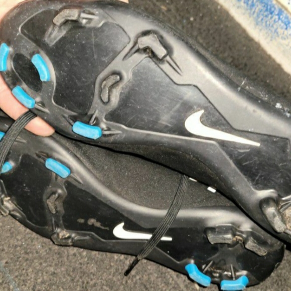 Soccer shoes cleats - Picture 4 of 4